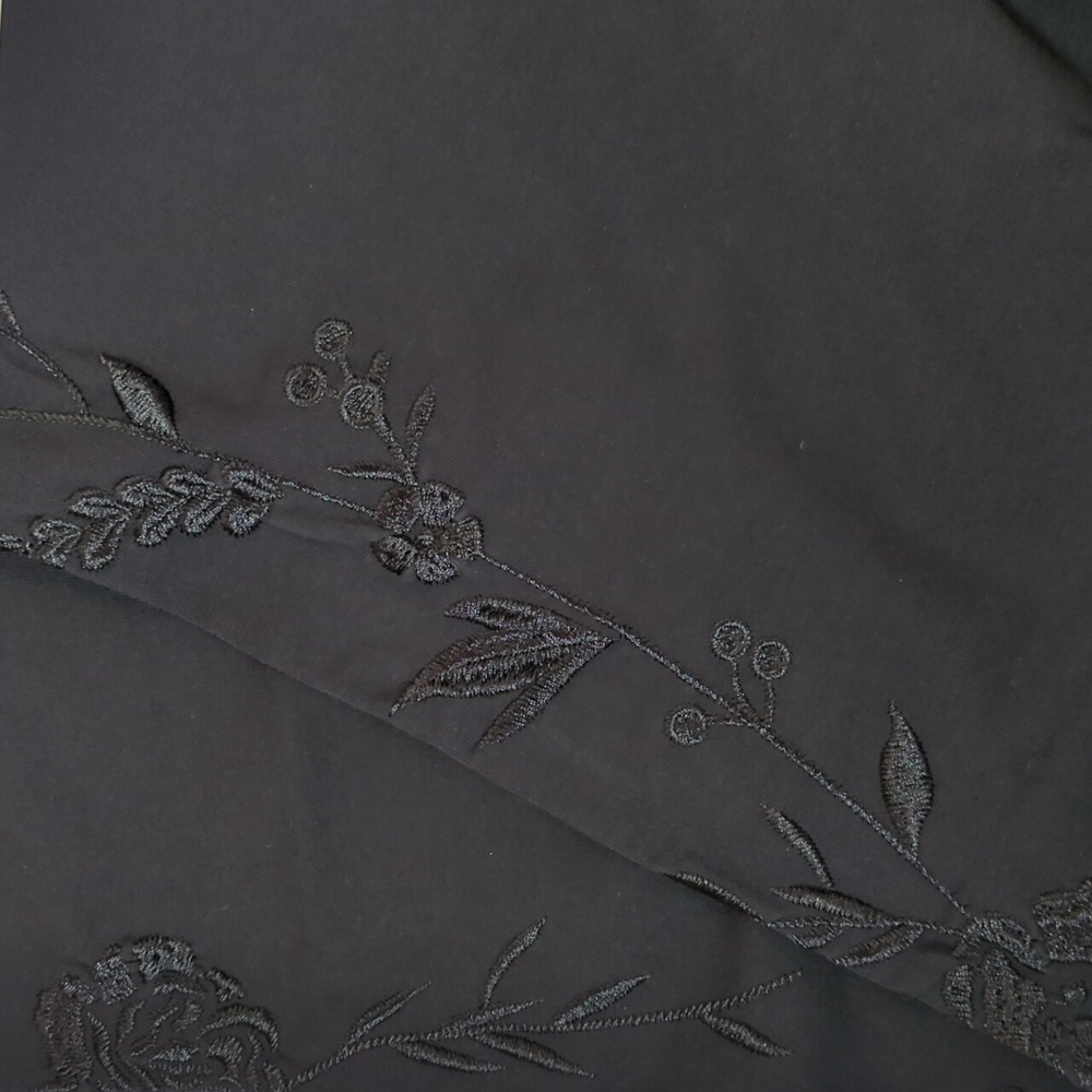 Johnny Was Black Floral Embroidered Cassia/Calipso Legging XL NWT
